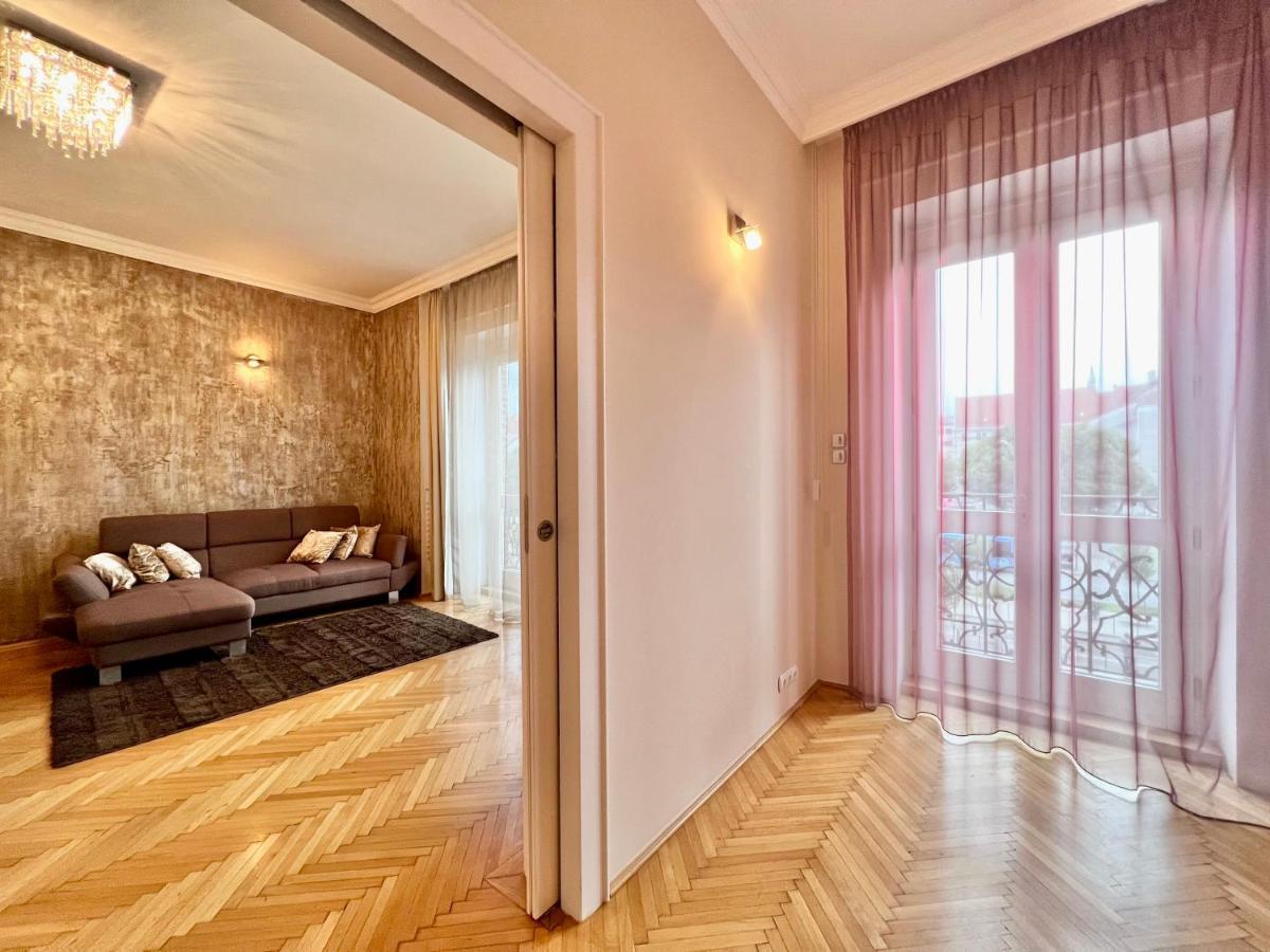 Exclusive Colourful Flat In The City บูดาเปสต์ ภายนอก รูปภาพ