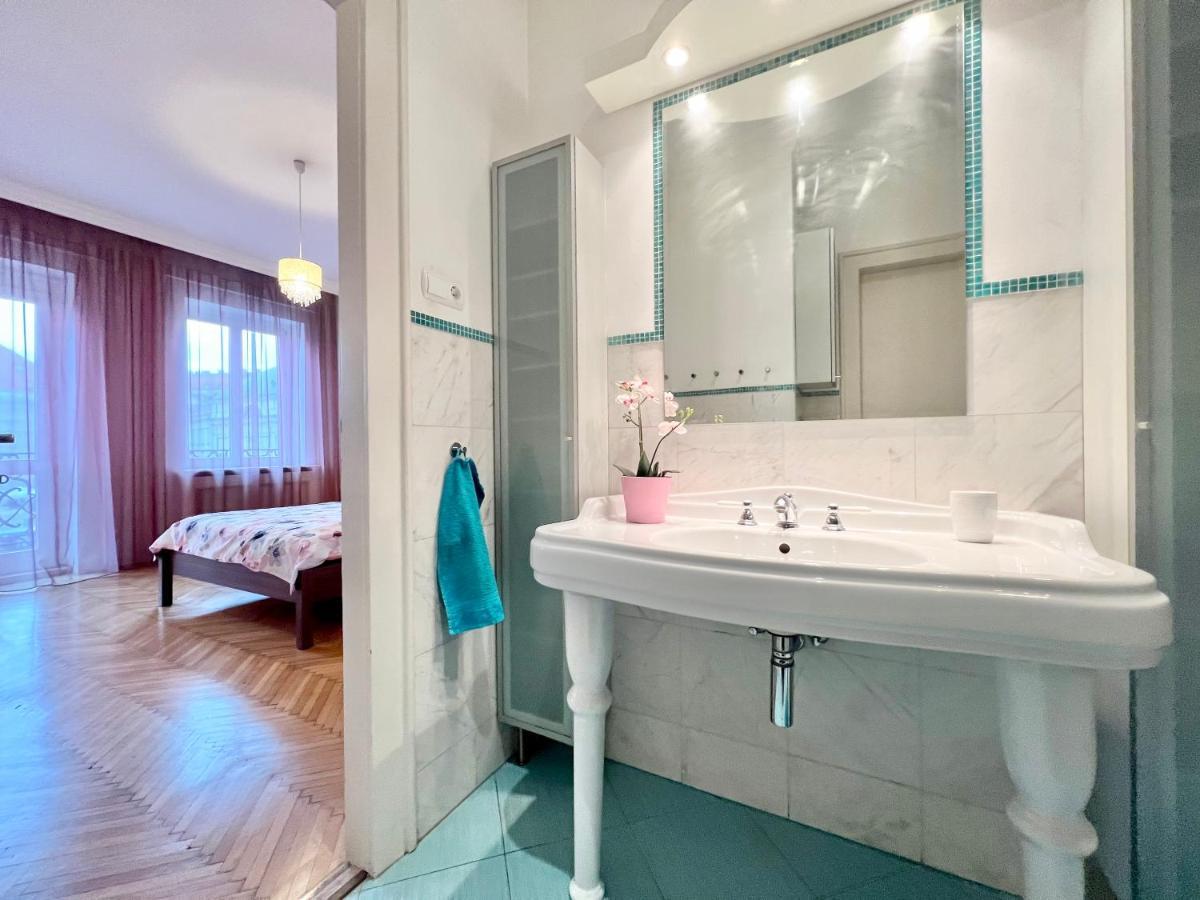 Exclusive Colourful Flat In The City บูดาเปสต์ ภายนอก รูปภาพ