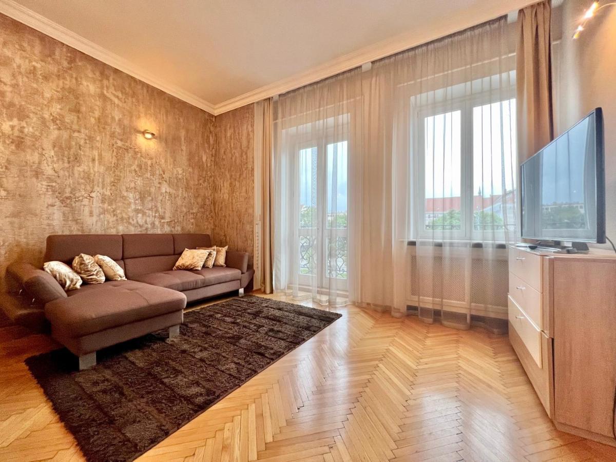 Exclusive Colourful Flat In The City บูดาเปสต์ ภายนอก รูปภาพ