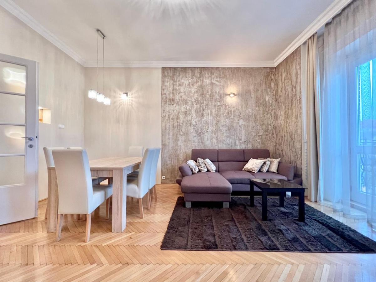 Exclusive Colourful Flat In The City บูดาเปสต์ ภายนอก รูปภาพ