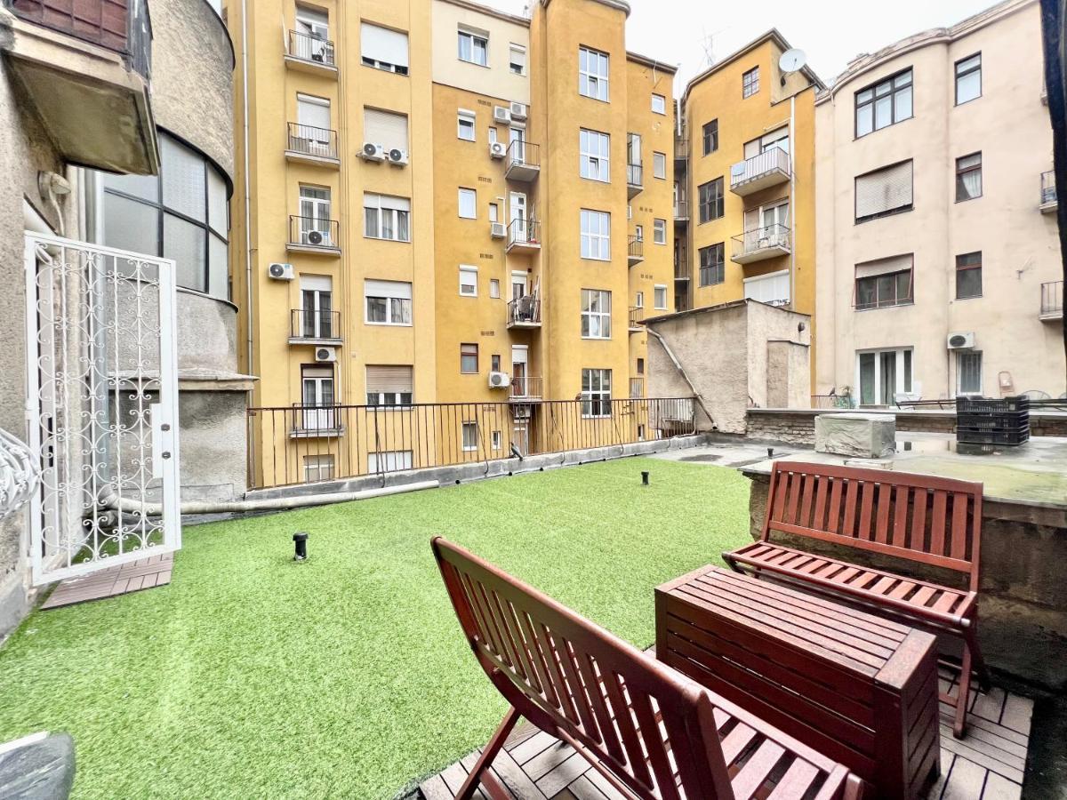 Exclusive Colourful Flat In The City บูดาเปสต์ ภายนอก รูปภาพ