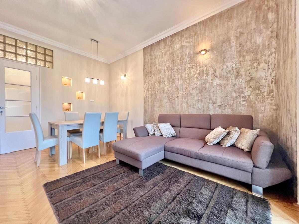 Exclusive Colourful Flat In The City บูดาเปสต์ ภายนอก รูปภาพ